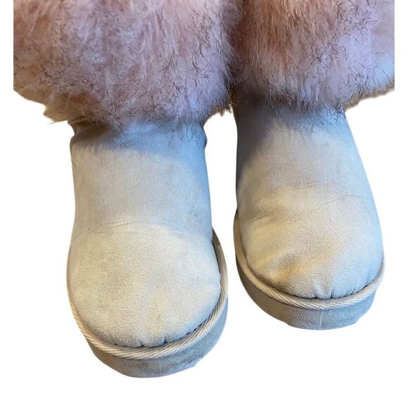 Pink Furry UGG Boots Size 10 Mid Ankle Light Pink Fur Suede - Picture 13 of 16